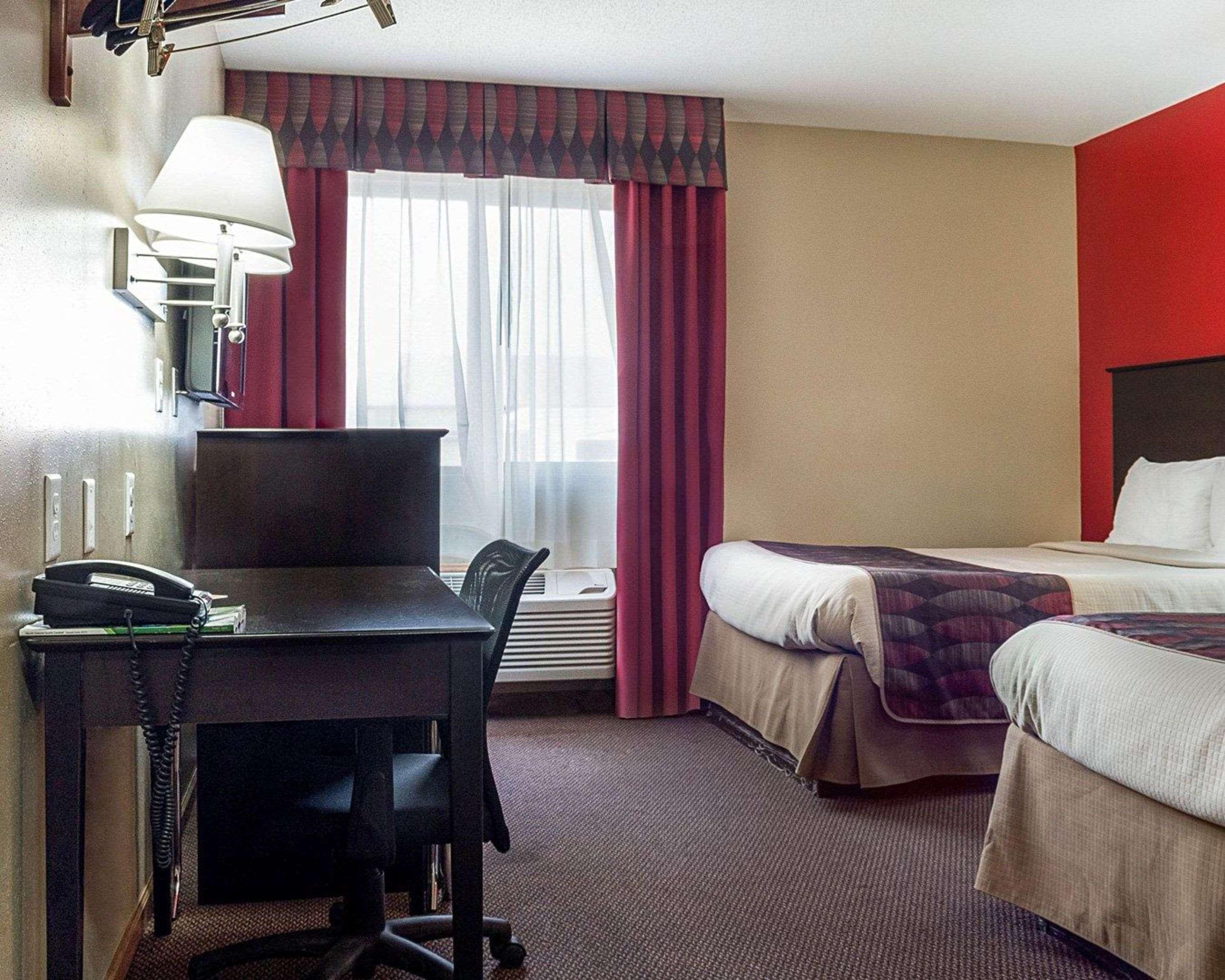 Econo Lodge Jamestown Exterior photo